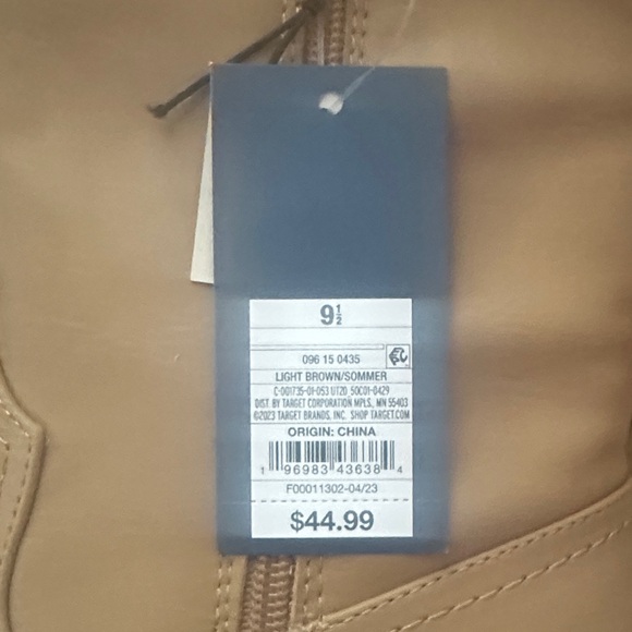 Universal Thread Cream Over the Knee Boots - Picture 2 of 3